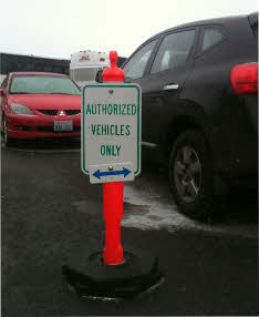 traffic safety grabber tube delineator with sign